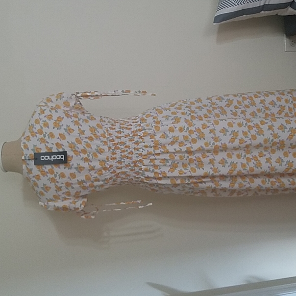 Ditsy Floral Plunge Tea Dress - Picture 5 of 8